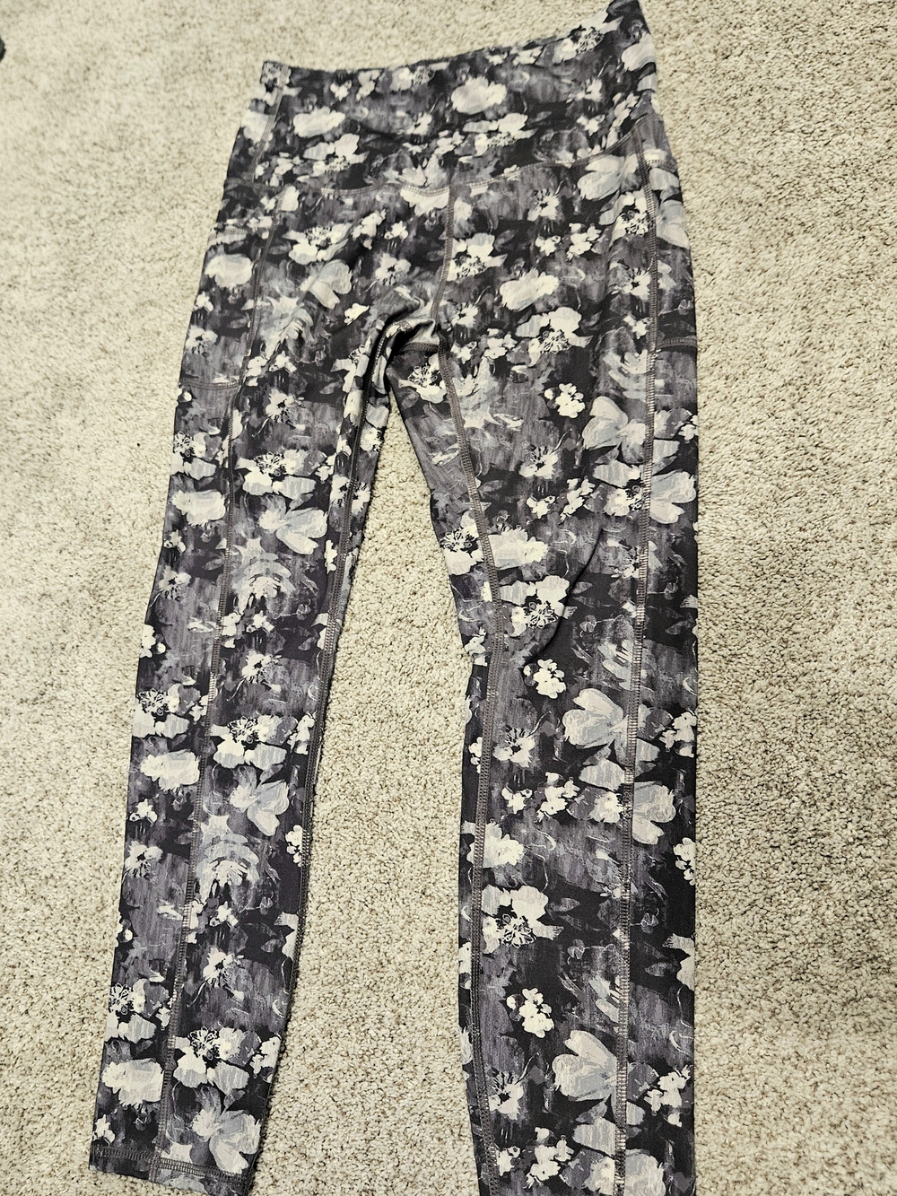 Women’s Floral Print Gray Leggings